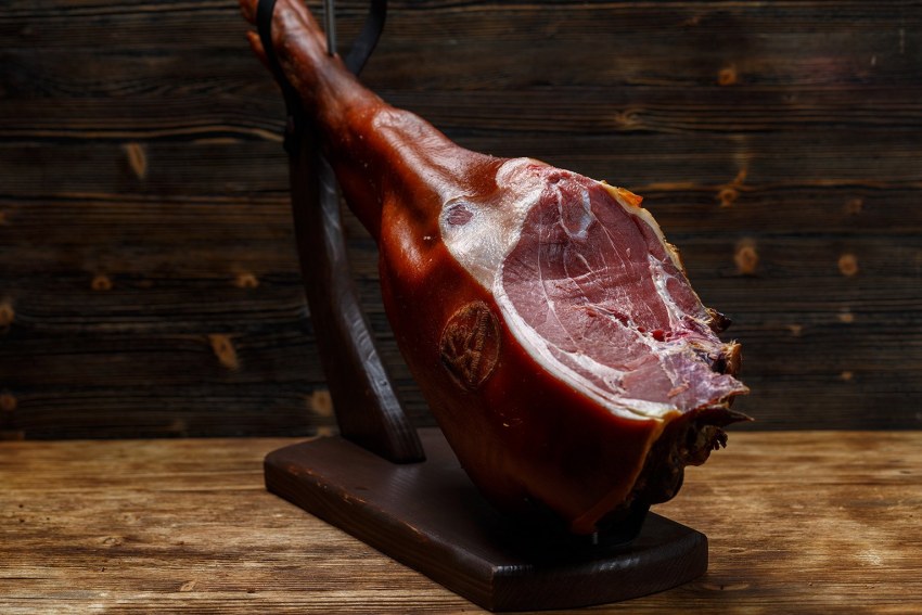 Тамбовский окорок сырокопчёный