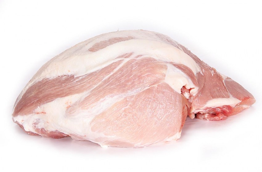 Окорок свиной б/к кг