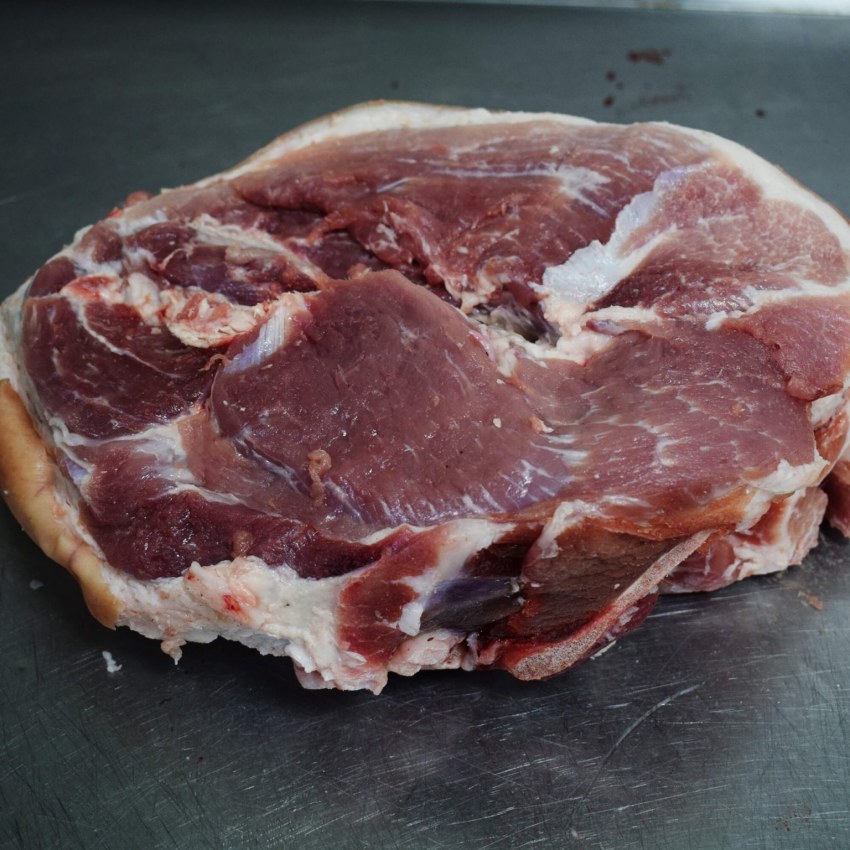 Окорок свиной