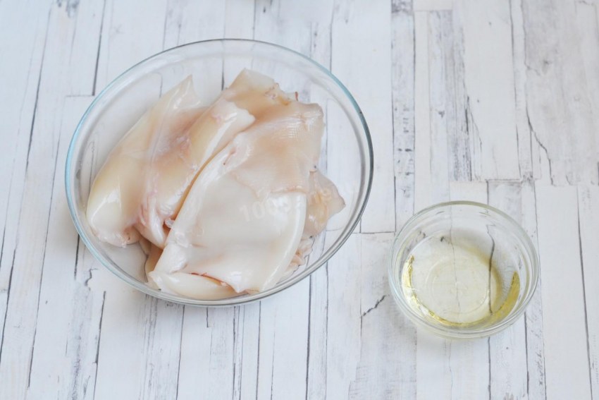 Салат из кальмаров с луком