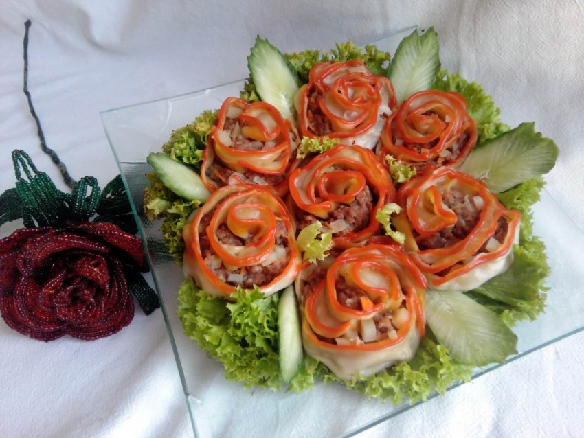 Манты в виде розы