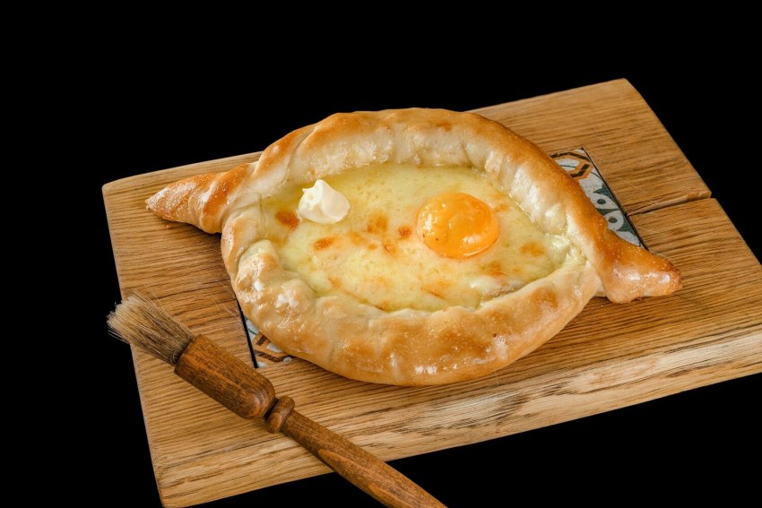 Хачапури по мегрельски с зеленью