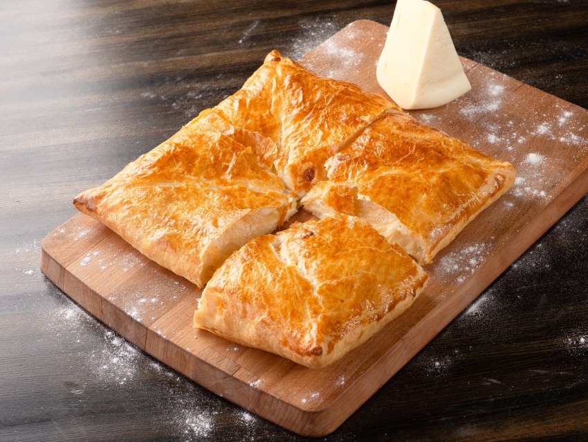 Хачапури аджарски