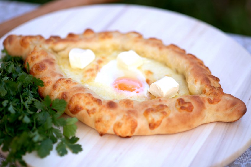 Хачапури по-аджарски