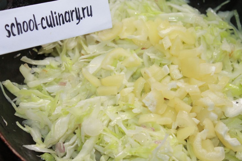 Тушеная капуста с грибами