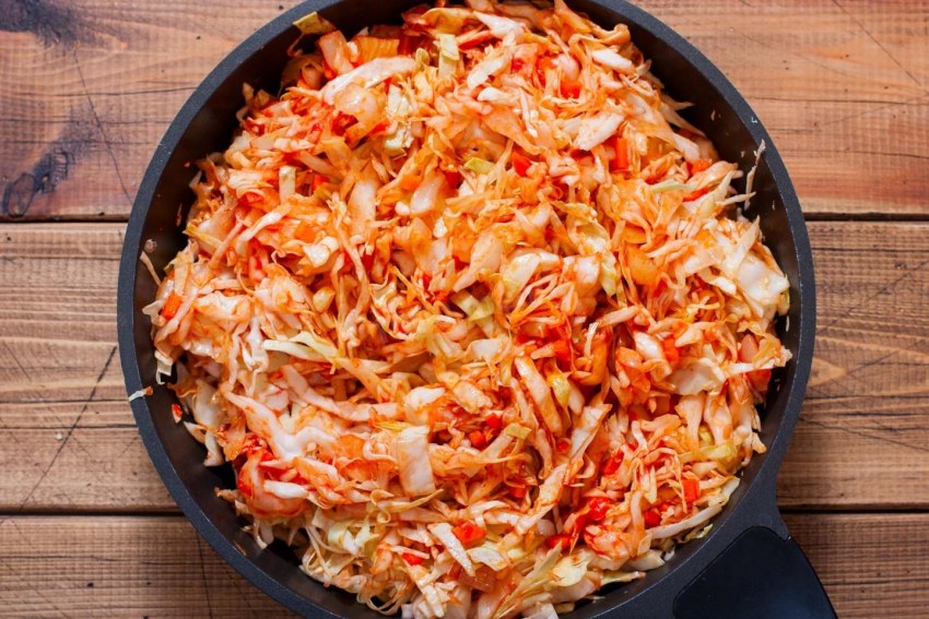 Как приготовить жарить капуста с филе куриное без морковь