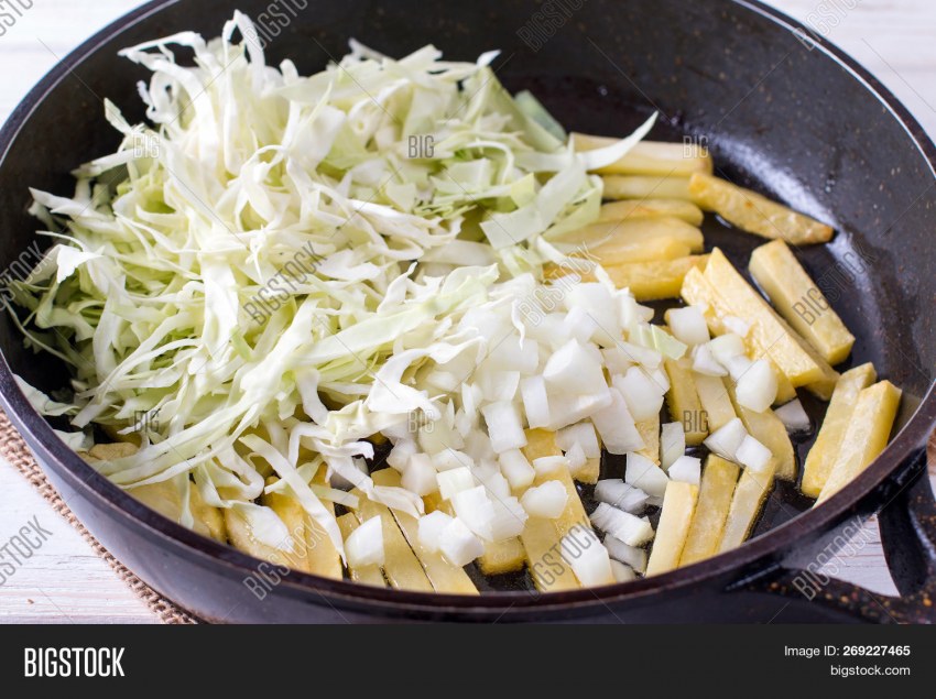 Жареный картофель с капустой