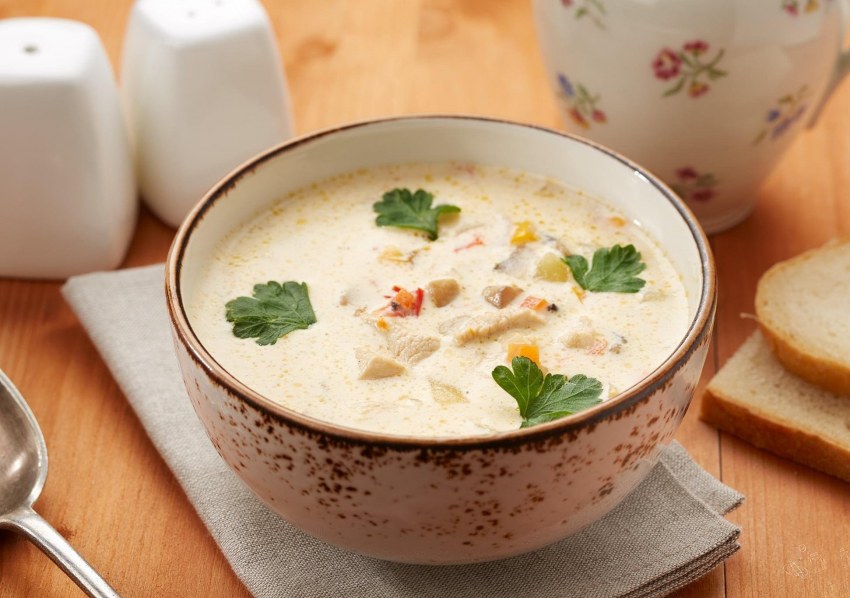 Сырный суп с шампиньонами и брокколи