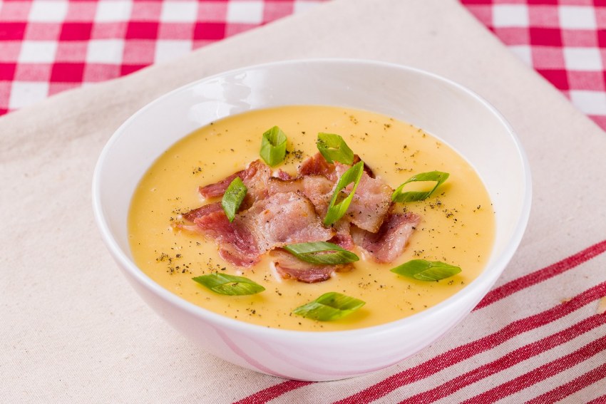 Сырный крем суп с беконом