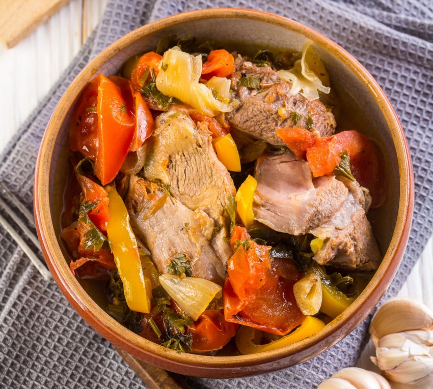 Кролик Питер и морковки