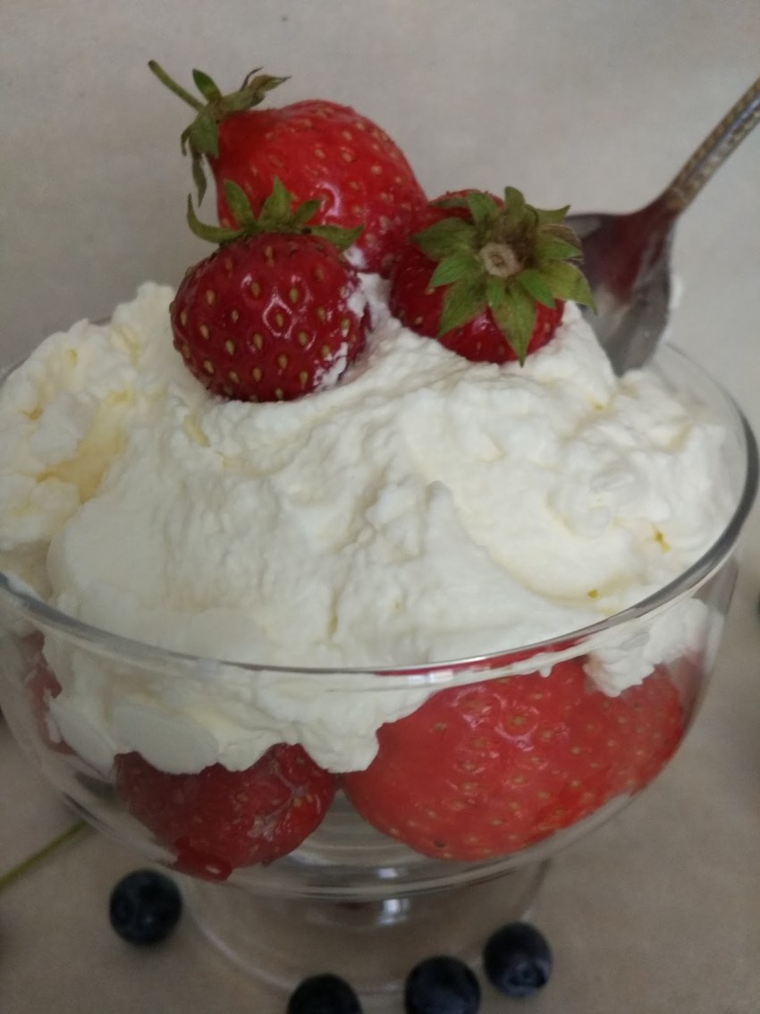 Мороженное дома с безе