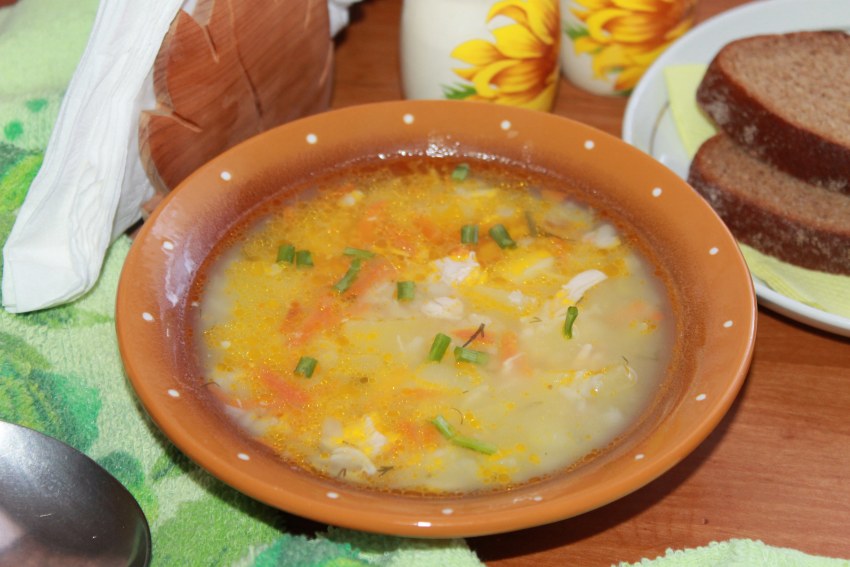 Суп овощной на мясном бульоне