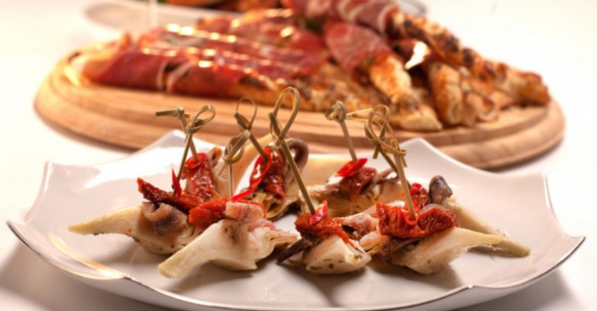 Вяленые помидоры с сыром