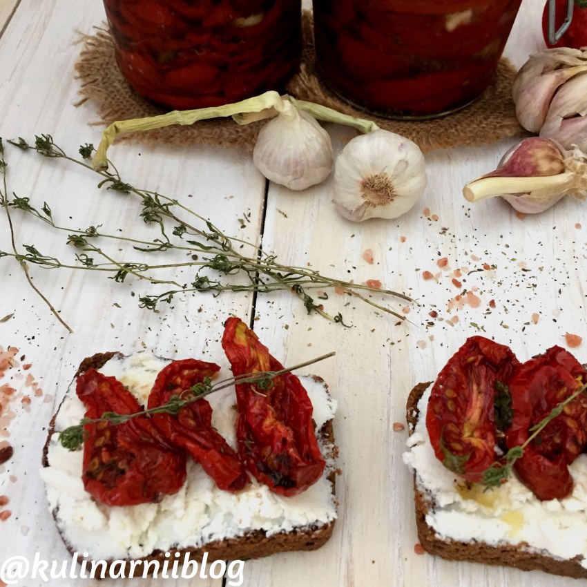 Брускетты с вялеными томатами