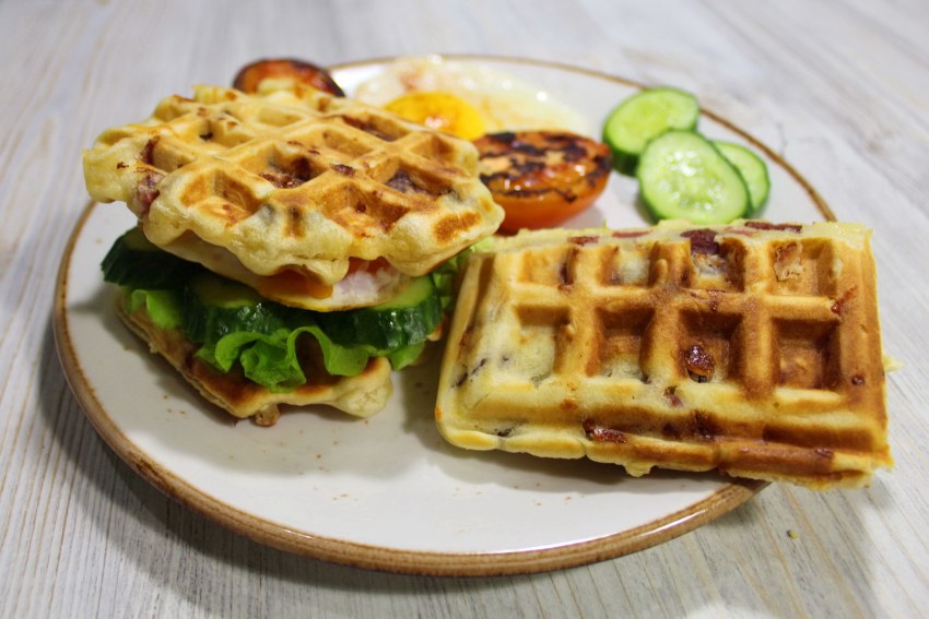 Нутовые вафли с цукини