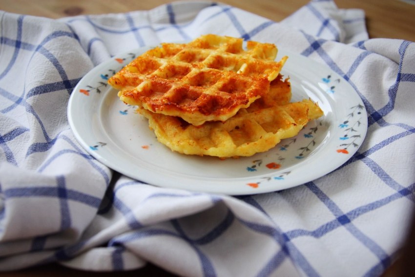 Вафли с сыром в вафельнице