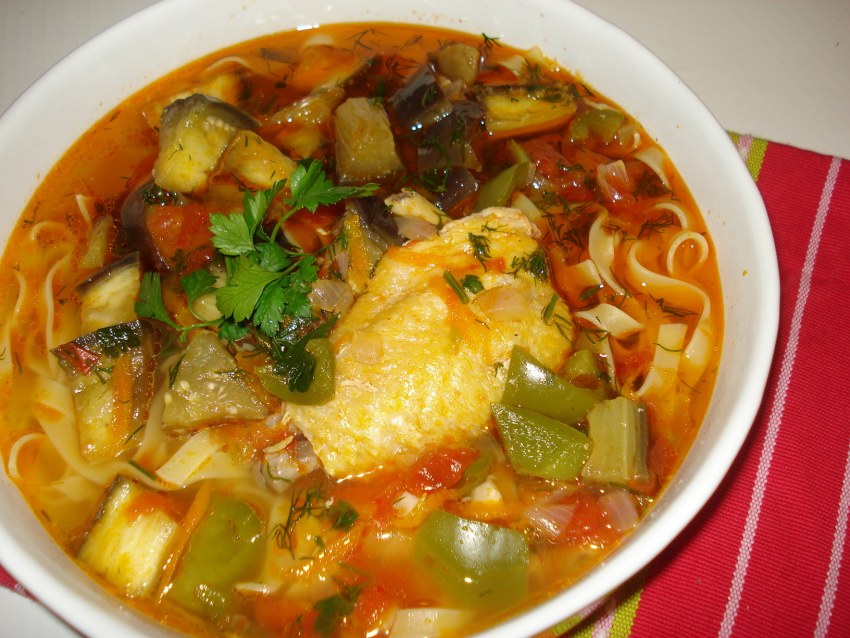 Куриный вермишелевый суп с картошкой