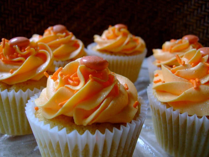 Апельсиновые капкейки с кремом