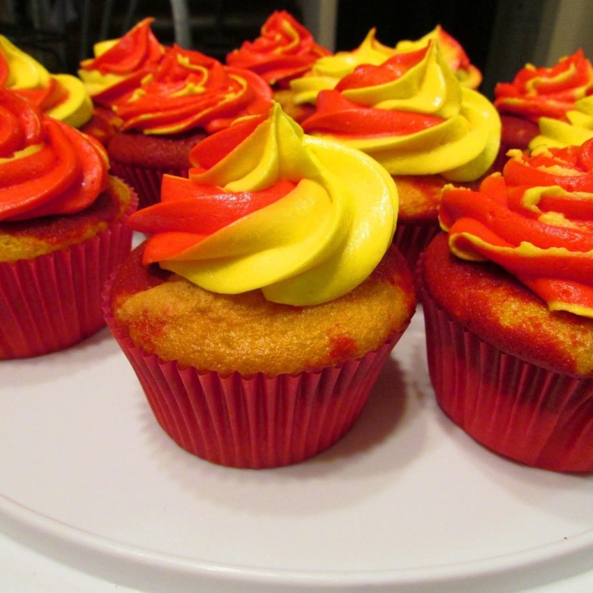 Капкейки в оранжевых капсулах
