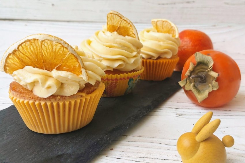 Пирожное с апельсиновым курдом