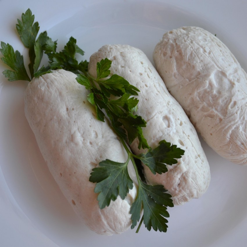 Сосиски домашние в пищевой пленке