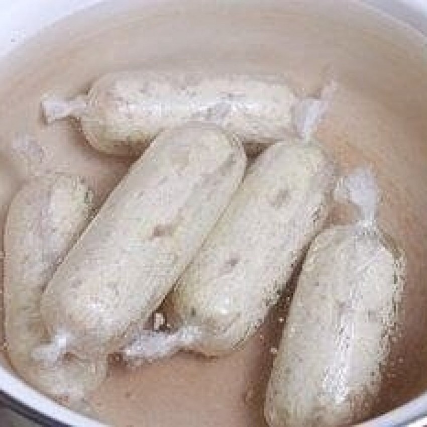 Супер быстрые домашние сосиски без специальных приспособлений.