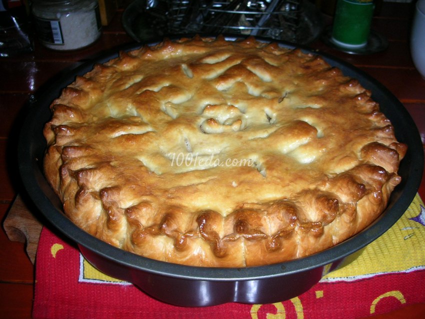 Пирог с фруктами из дрожжевого теста