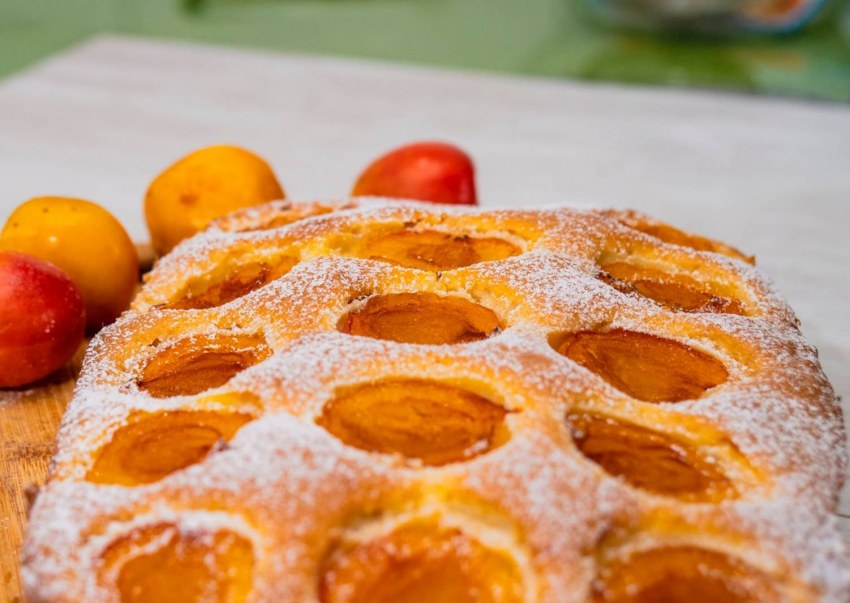 Дрожжевой пирог с яблоками