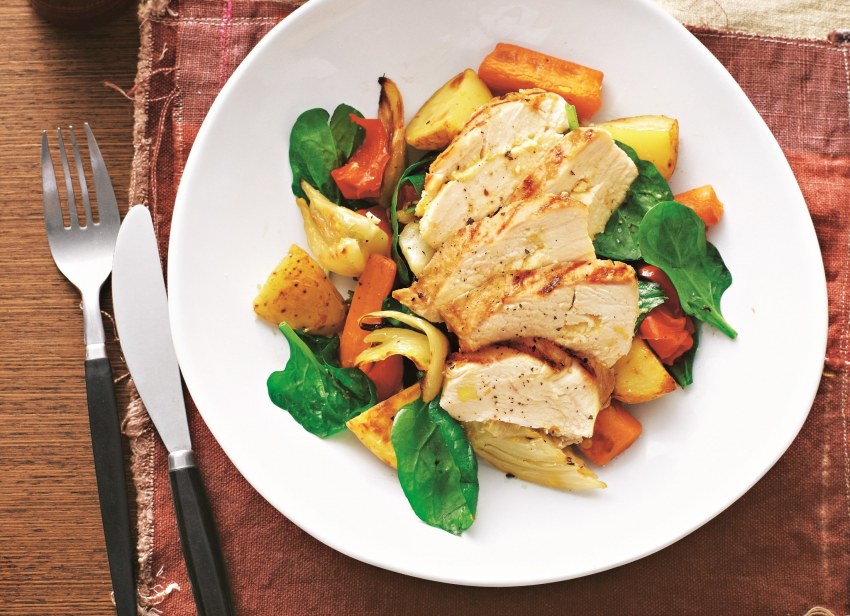 Салат на сковородке