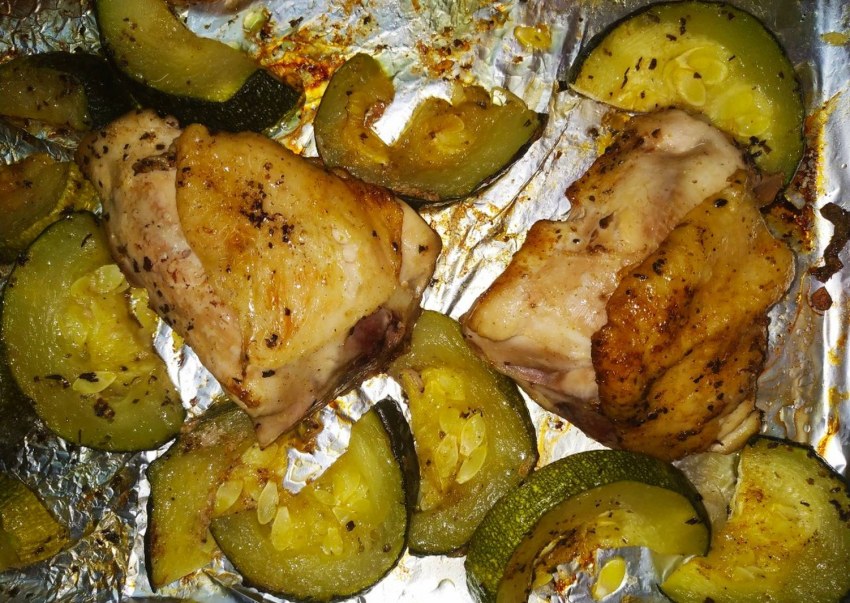 Тушеная грудка с овощами