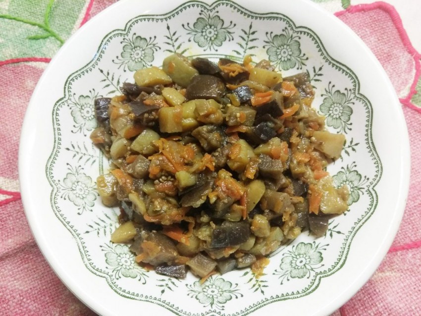 Овощное рагу с грибами и картошкой