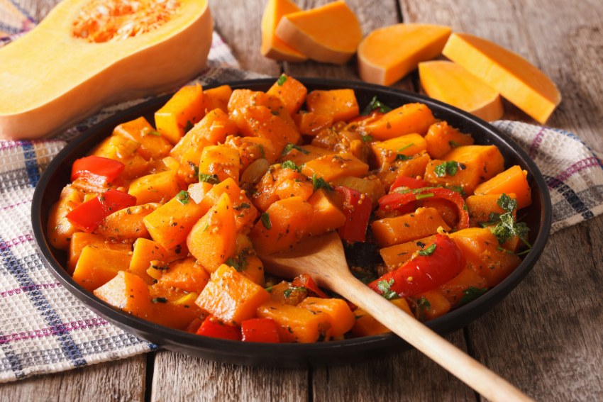 Тыква тушеная с овощами