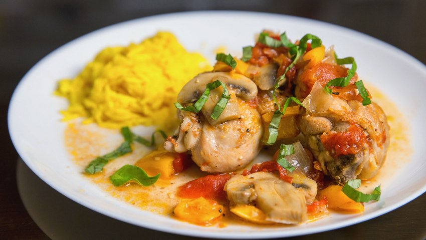 Тушеная курица