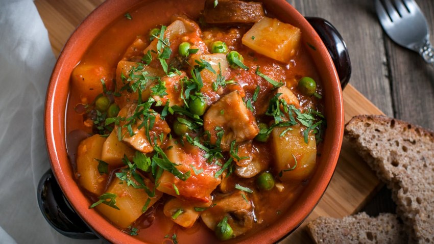 Картофель тушеный с мясом