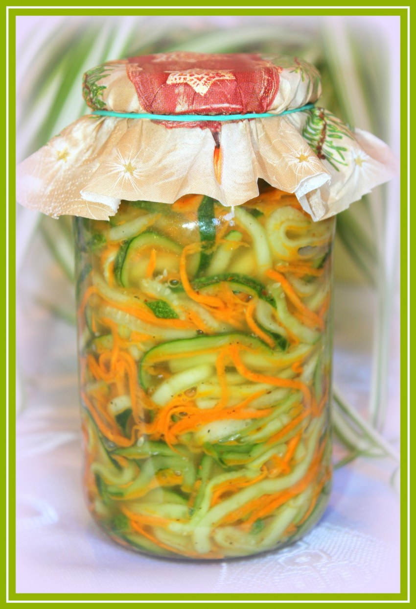 Салат "огурцы с морковью по корейски"