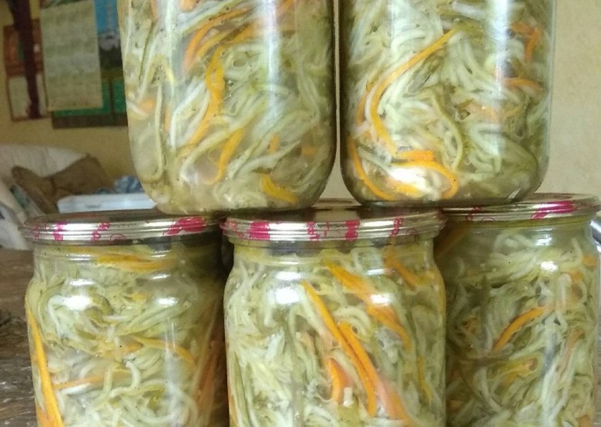 Огурцы с корейской морковью