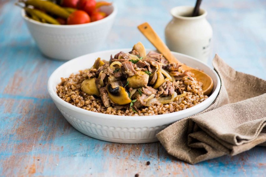 Гречка в тарелке