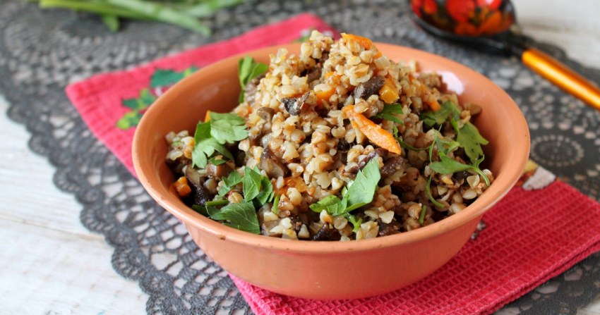 Гречневая каша с вешенками