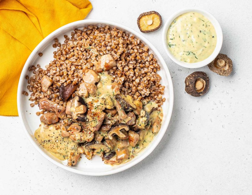 Гречка с грибным соусом