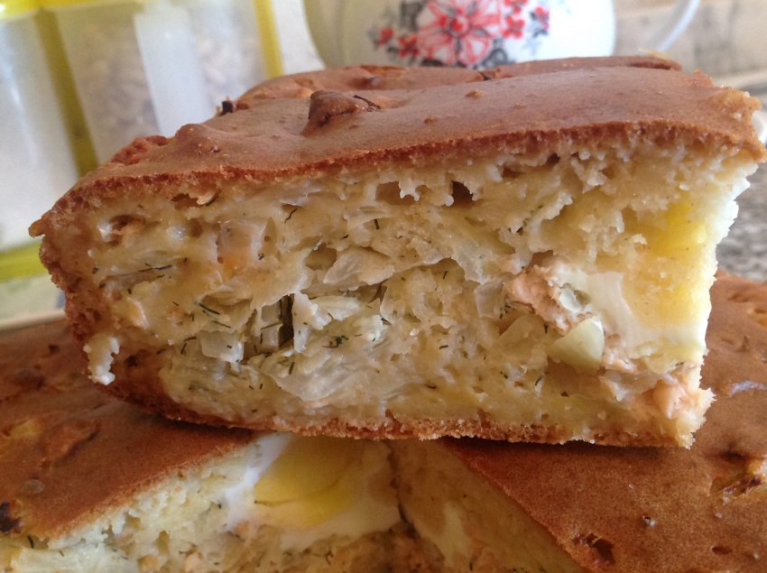 Заливной пирог с рыбной консервой