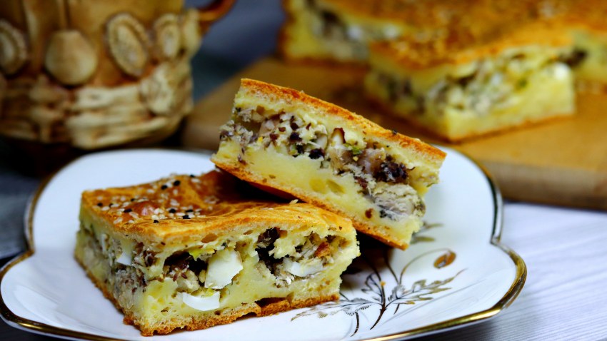 Заливной пирог с рыбной консервой