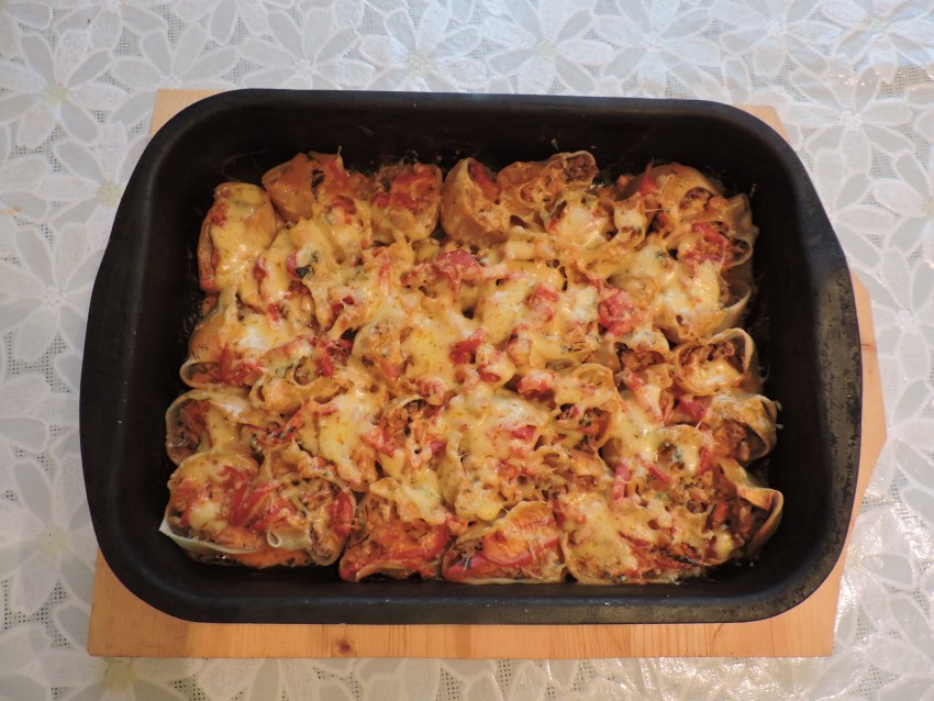 Макароны с мясной начинкой