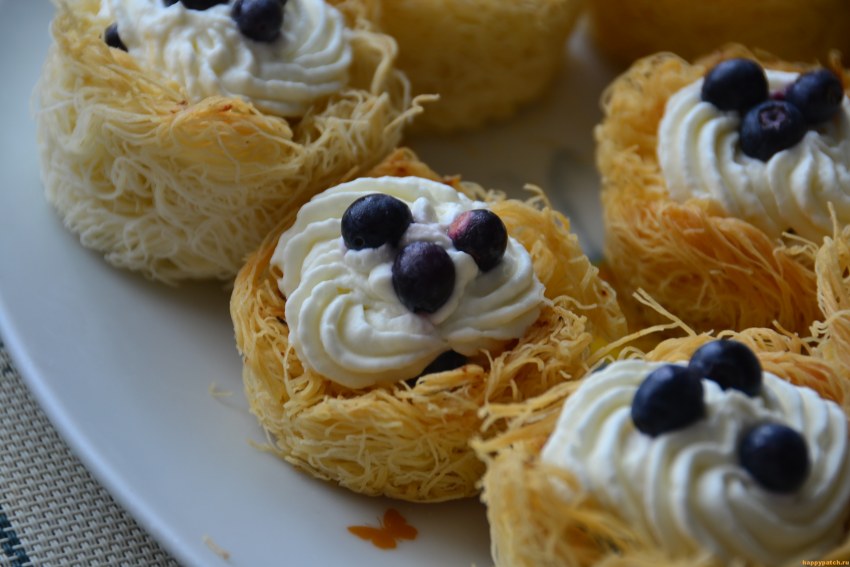 Фруктовые корзиночки из теста катаифи