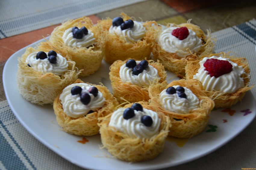 Пирожное катаифи