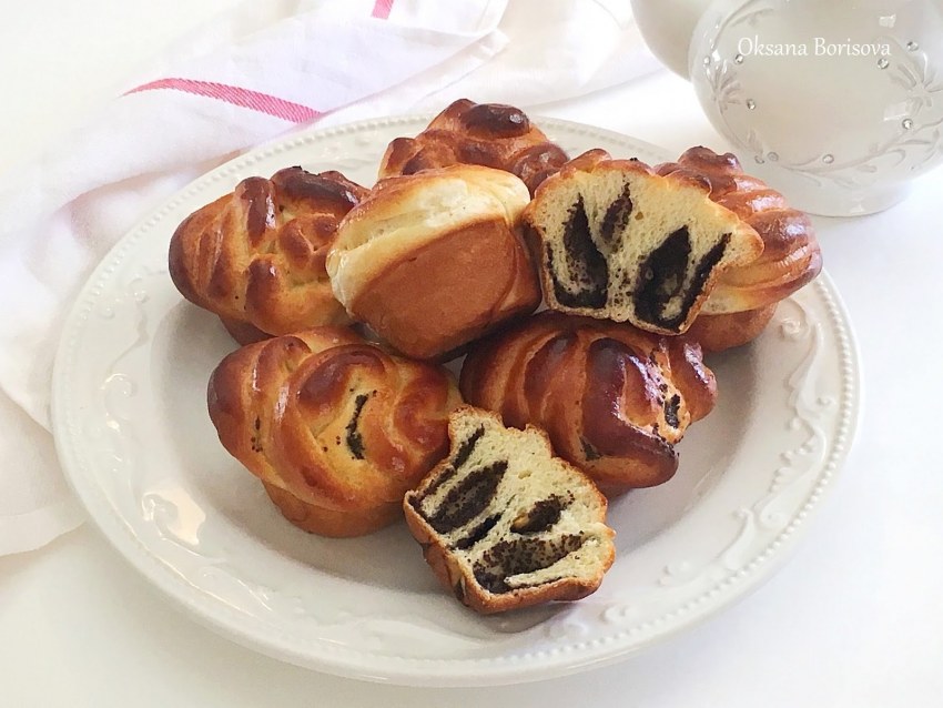 Булка Бриошь с маком