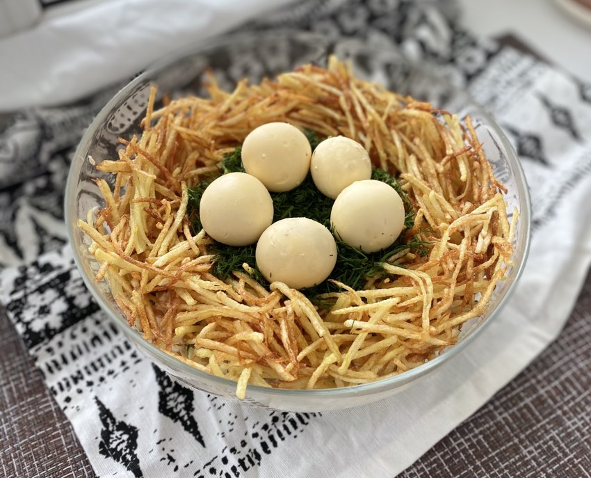 Салат глухариное гнездо классический