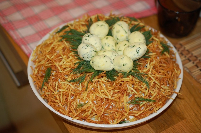 Салат глухариное гнездо классический