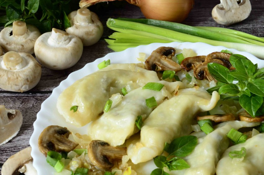 Вареники с капустой и мясом