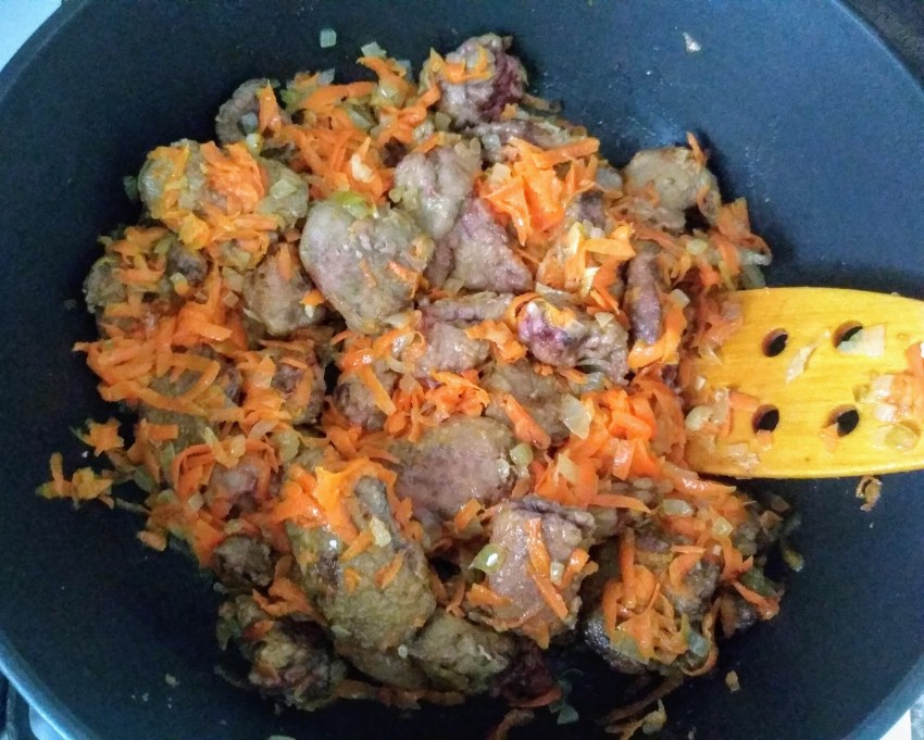 Тефтели с тушеной капустой