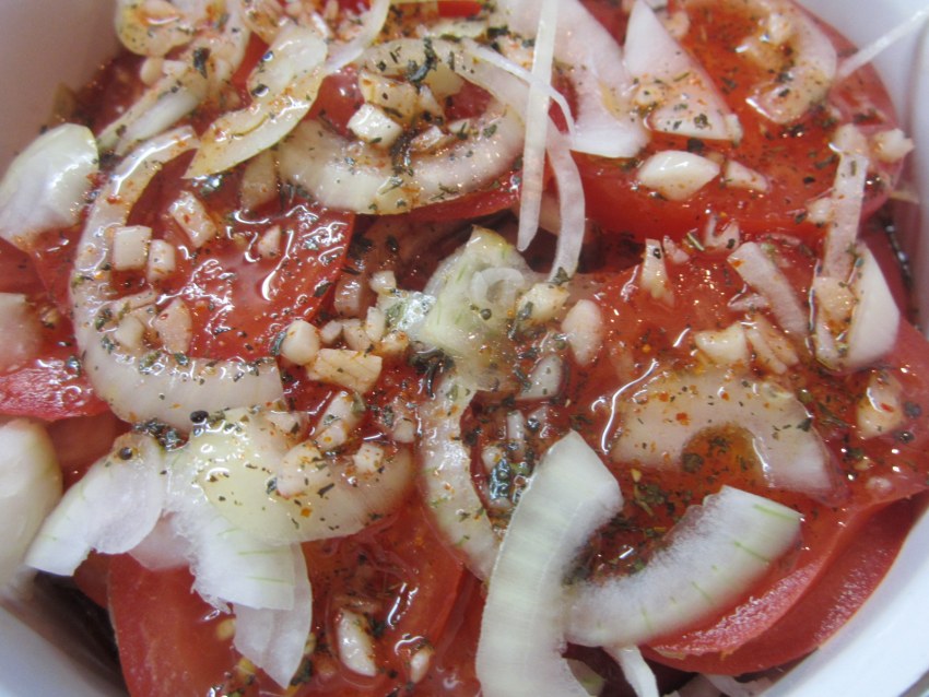 Шашлык с помидорами и луком